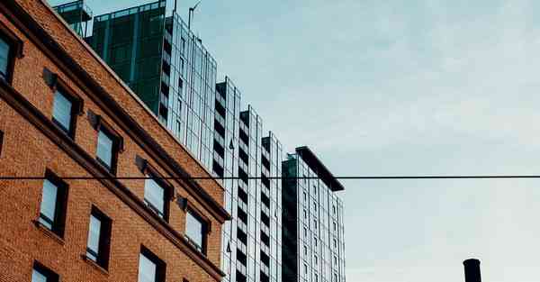 商务休闲男装品质_商务休闲男包