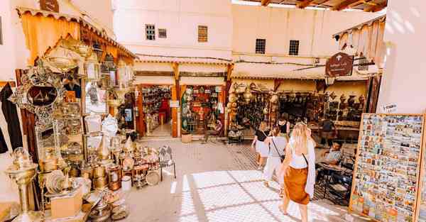 汽车汽油味太重啥原因_汽车汽油味太重怎么办