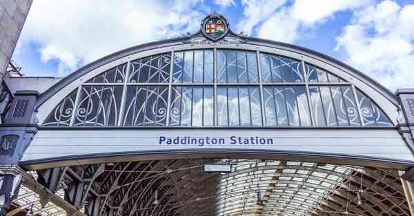 红色活动主持人开场白