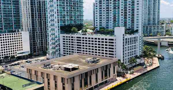 红色活动背景_红色活动背景图