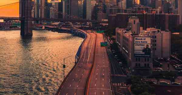 电影推荐悬疑恐怖片9.0以上评分