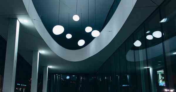 月相手表是什么牌子_月相手表是什么牌的